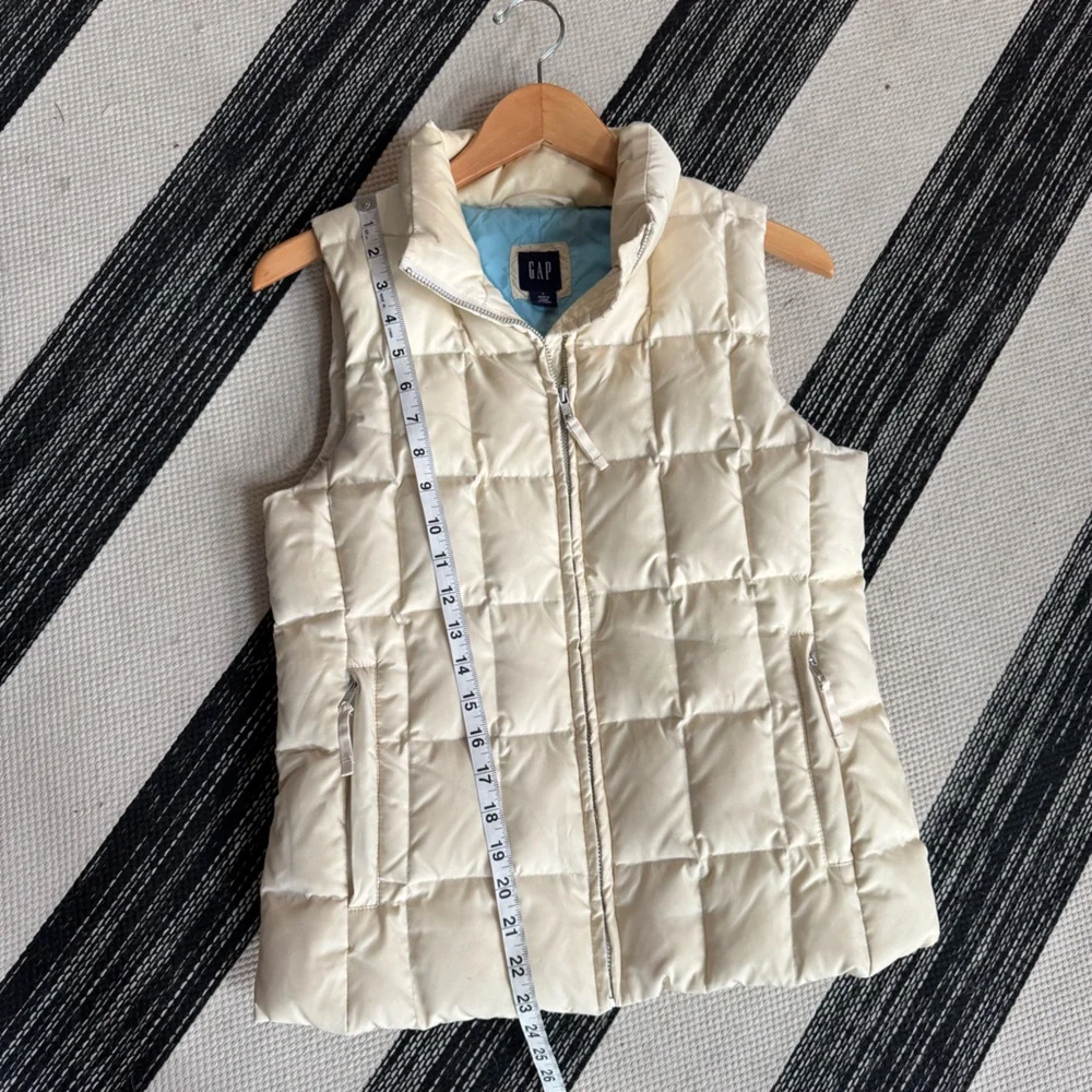 Gap Women's Winter Ivory Down Puffer Vest ‎ Size: Small
